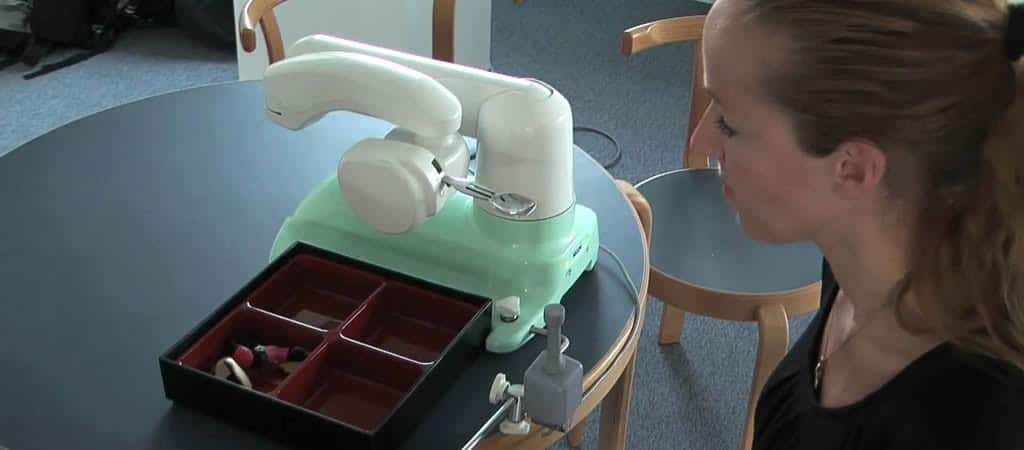 Robotarm My Spoon helpt bij eten