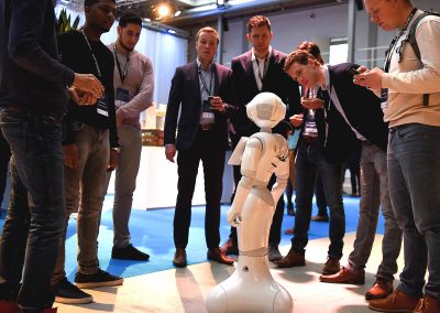 Innovatie pop-up zorg, Kennismaken met een robot