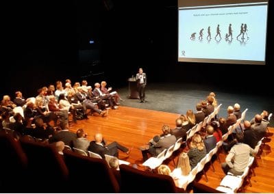 Keynote robots in de zorg, Drs. Tom Ederveen