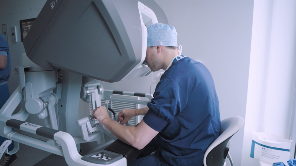 Wereldprimeur: eerste autotransplantatie met da Vinci SP robot